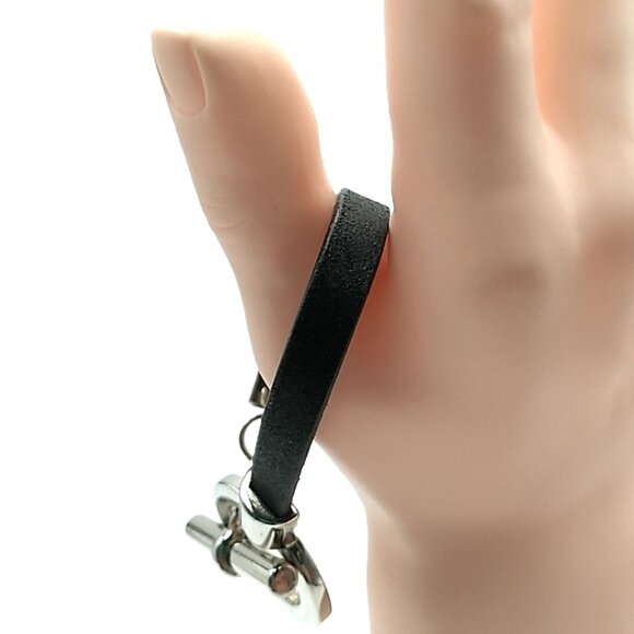 Black Leather Toggle Bracelet Unisex *Small Flaw* - Picture 4 of 14